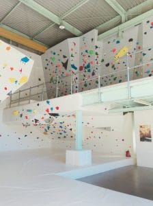 クライミングウォール
